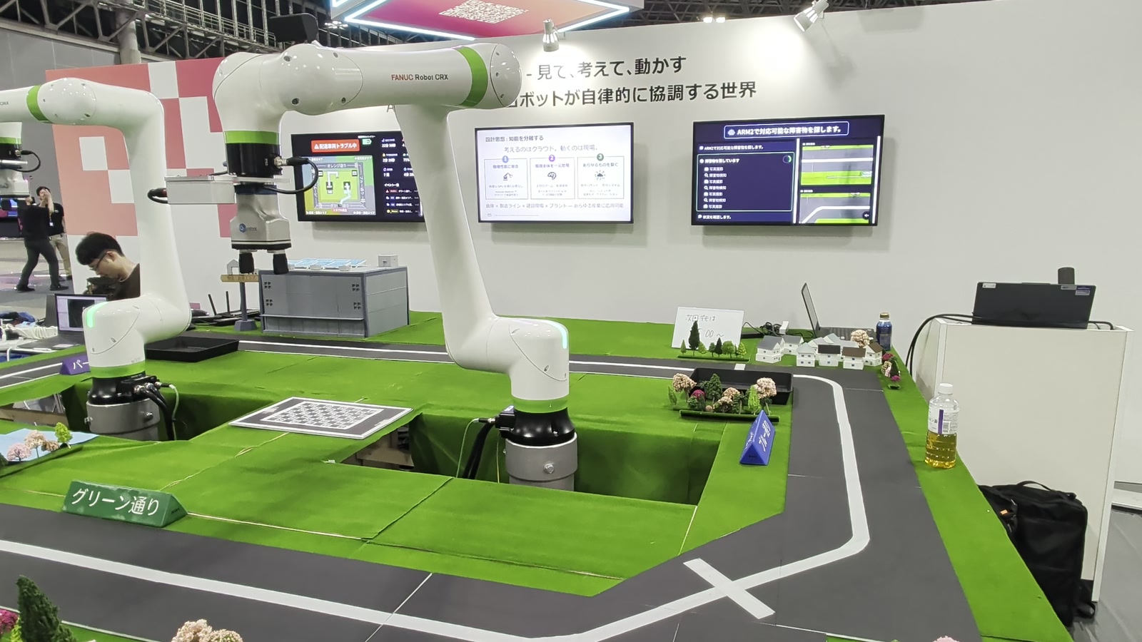 道路を走行する配達車両TurtleBot3